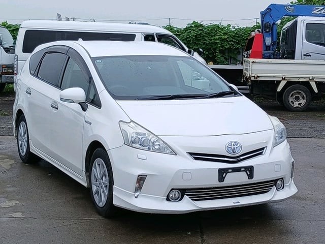 2013 Toyota Prius Alpha