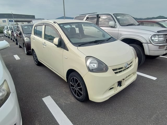 2012 Daihatsu Mira ES