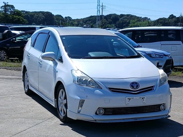 2012 Toyota Prius Alpha