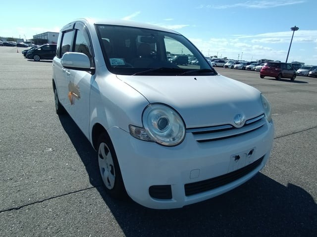 2013 Toyota Sienta