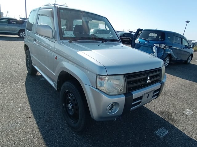 2009 Mitsubishi Pajero Mini
