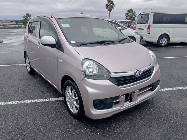 2017 Daihatsu Mira ES