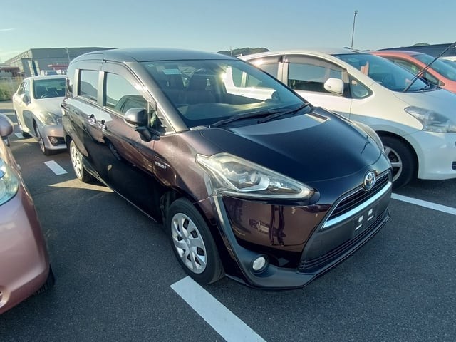 2017 Toyota Sienta HV