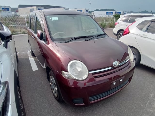 2013 Toyota Sienta