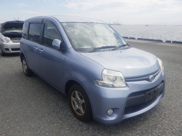 2013 Toyota Sienta