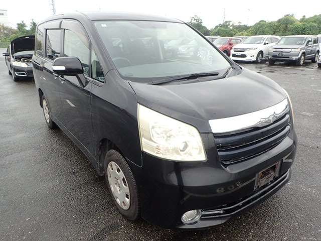 2008 Toyota Noah