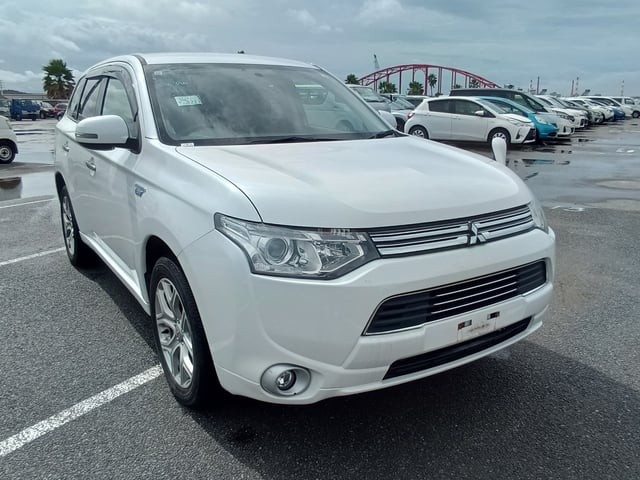 2013 Mitsubishi Outlander Phev