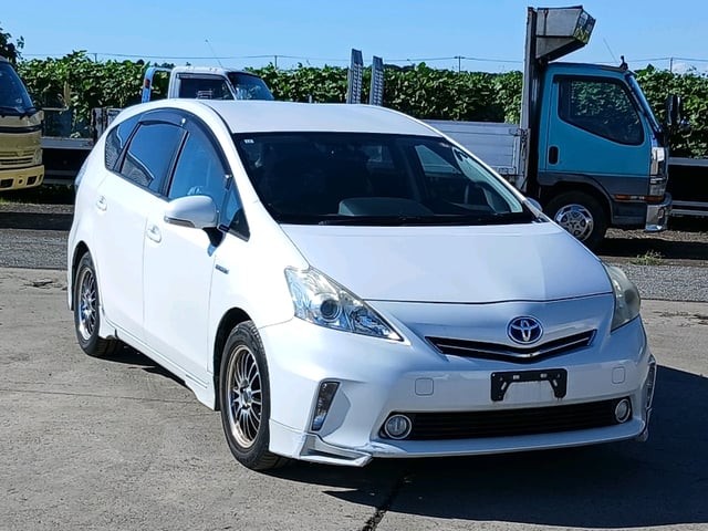 2011 Toyota Prius Alpha