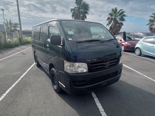 2009 Toyota Hiace V