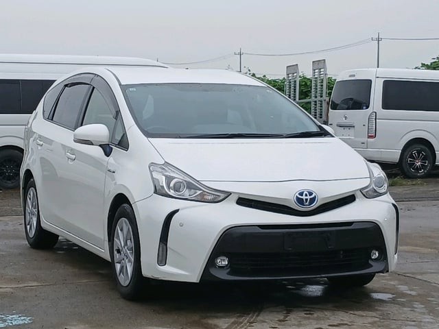 2015 Toyota Prius Alpha