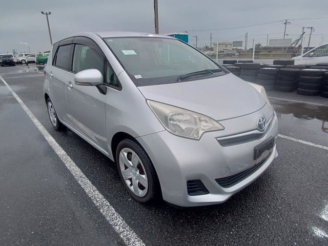 2013 Toyota Ractis