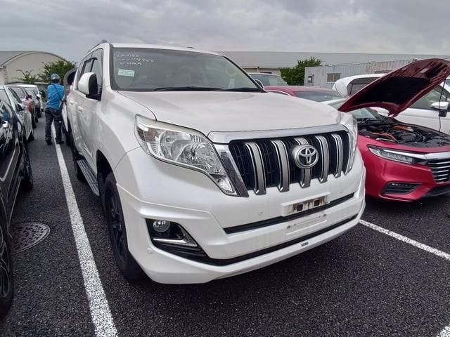 2017 Toyota Land Cruiser Prado