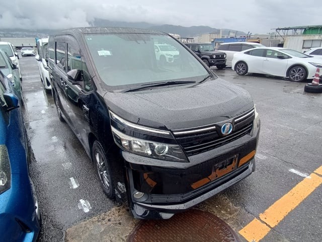 2016 Toyota Voxy HV