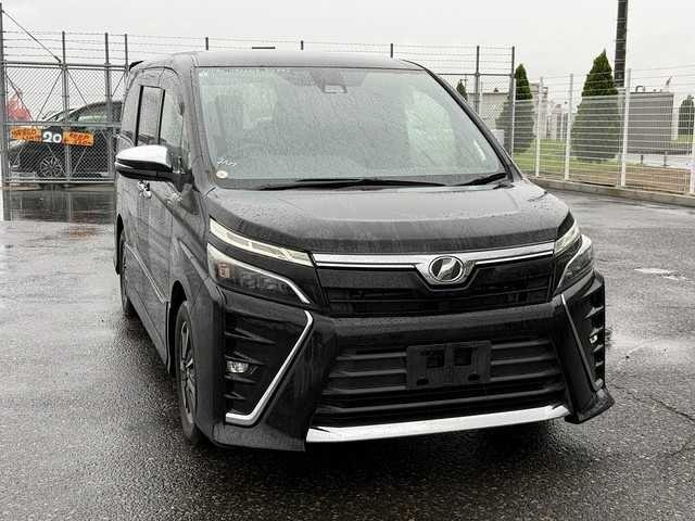2018 Toyota Voxy
