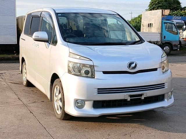 2008 Toyota Voxy