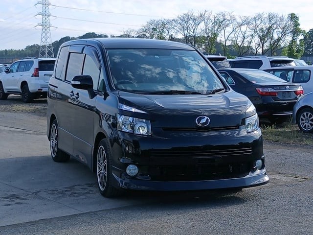 2010 Toyota Voxy
