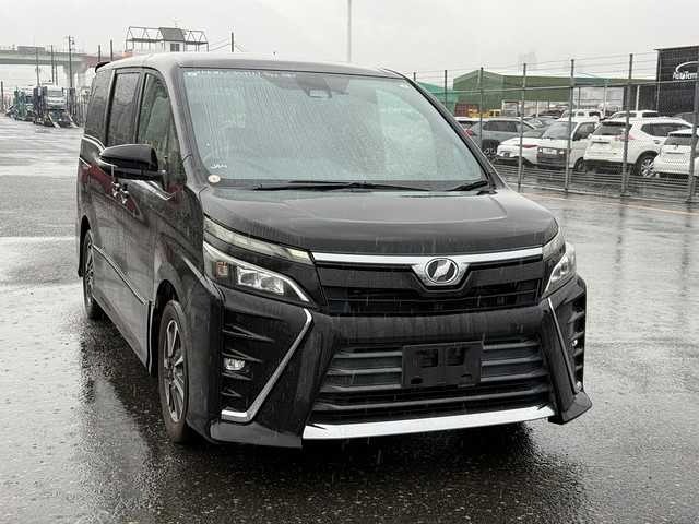 2017 Toyota Voxy