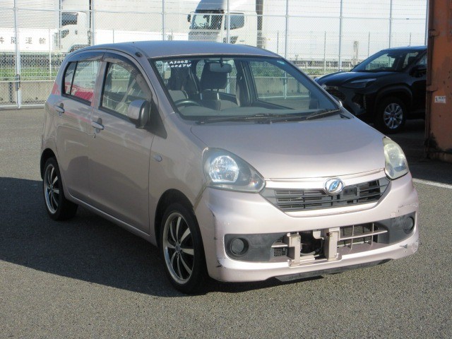 2013 Daihatsu Mira ES