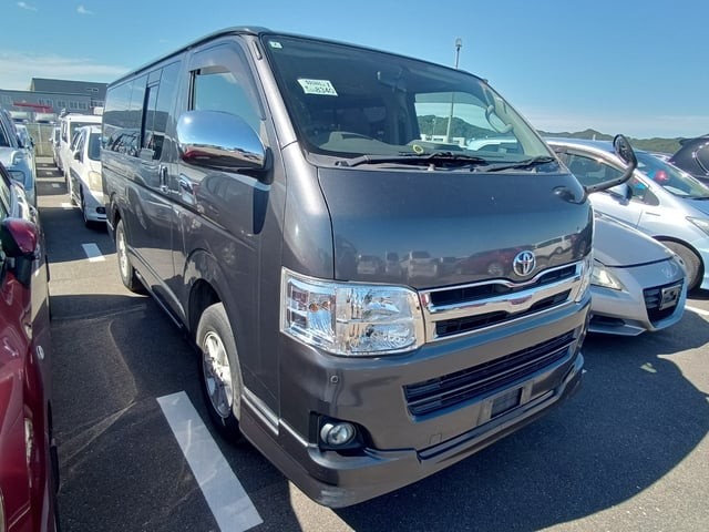 2010 Toyota Hiace V