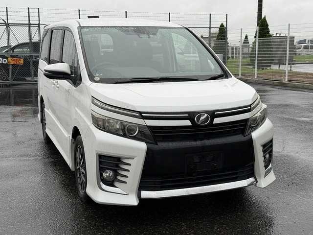 2016 Toyota Voxy