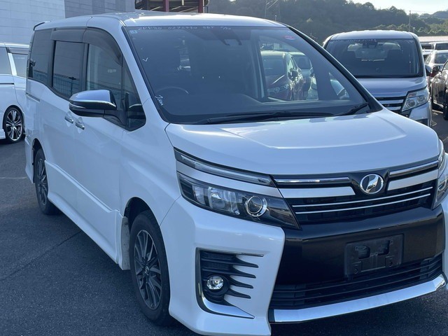 2016 Toyota Voxy