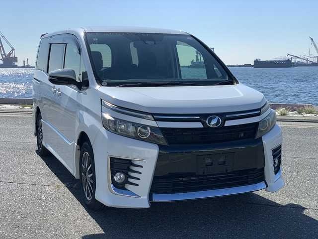 2016 Toyota Voxy