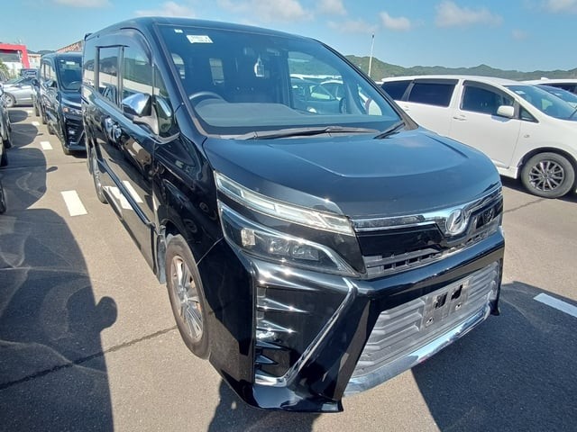 2018 Toyota Voxy