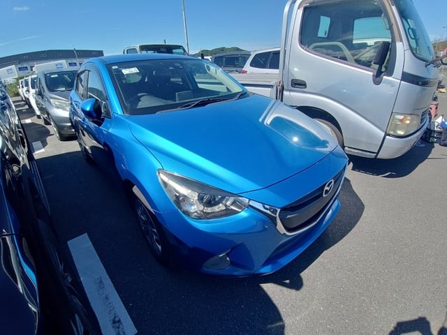 2015 Mazda Demio