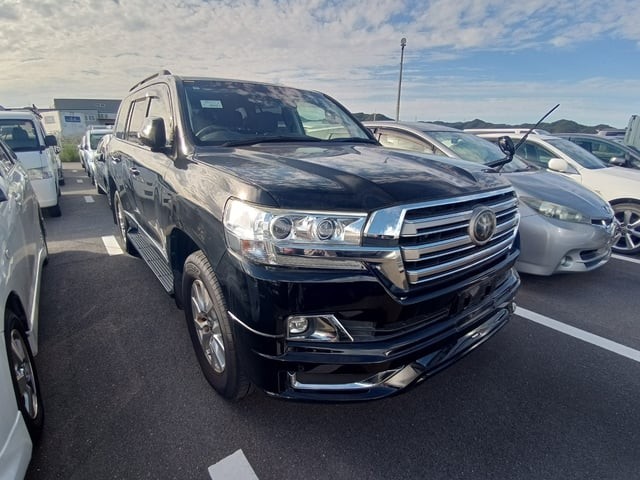 2017 Toyota Land Cruiser
