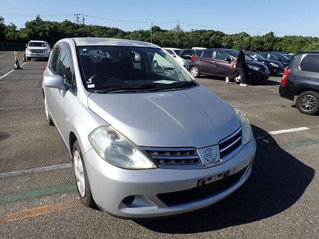 2008 Nissan Tiida