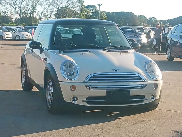 2004 BMW MINI