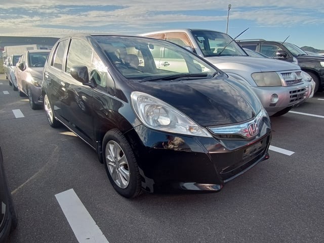2011 Honda FIT HV