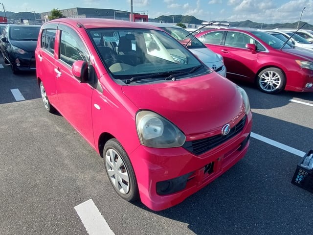 2013 Daihatsu Mira ES