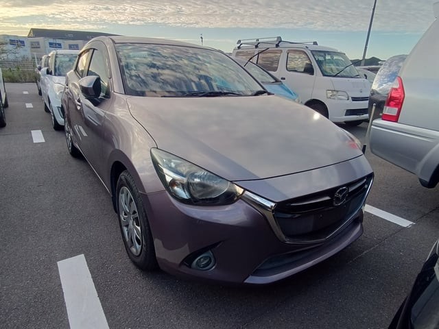 2015 Mazda Demio