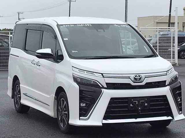 2021 Toyota Voxy