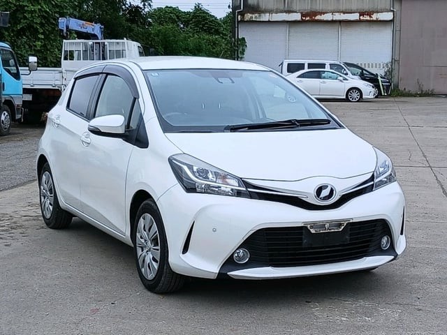 2016 Toyota Vitz