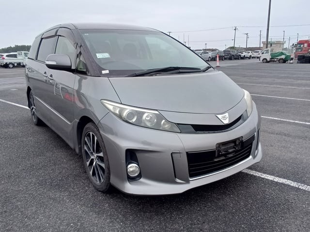 2013 Toyota Estima