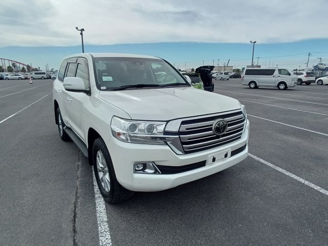 2017 Toyota Land Cruiser