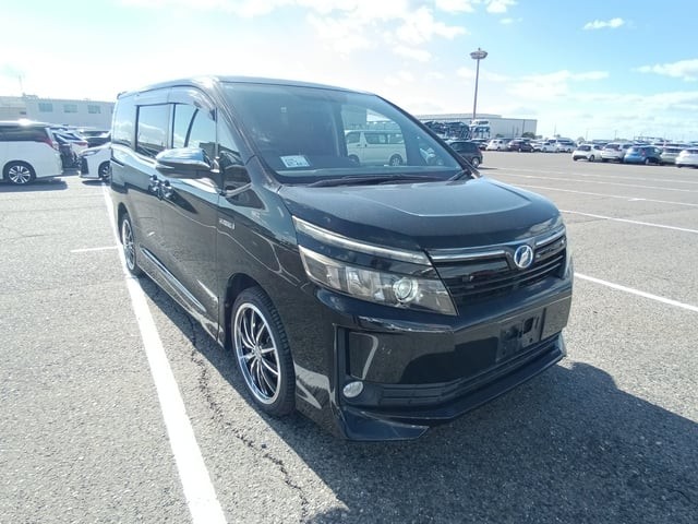 2015 Toyota Voxy HV