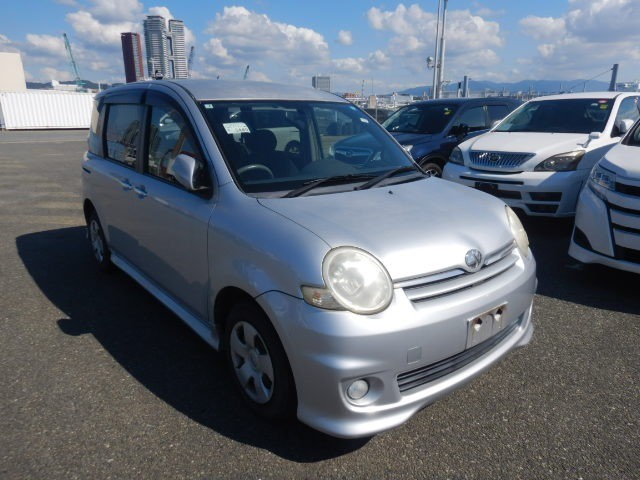 2007 Toyota Sienta