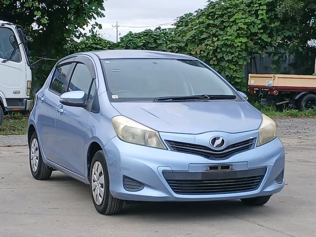 2011 Toyota Vitz