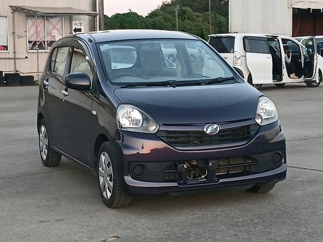 2015 Daihatsu Mira ES