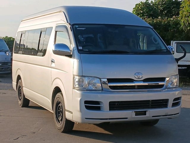 2006 Toyota Hiace W
