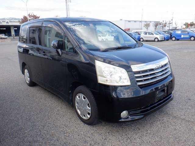 2007 Toyota Noah
