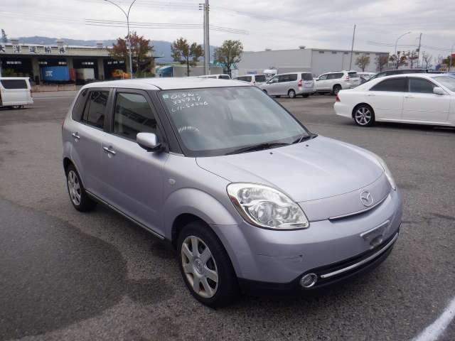2009 Mazda Verisa