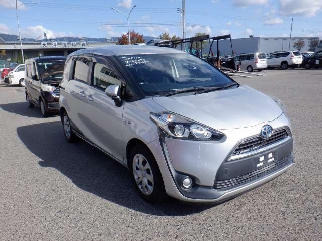 2017 Toyota Sienta HV
