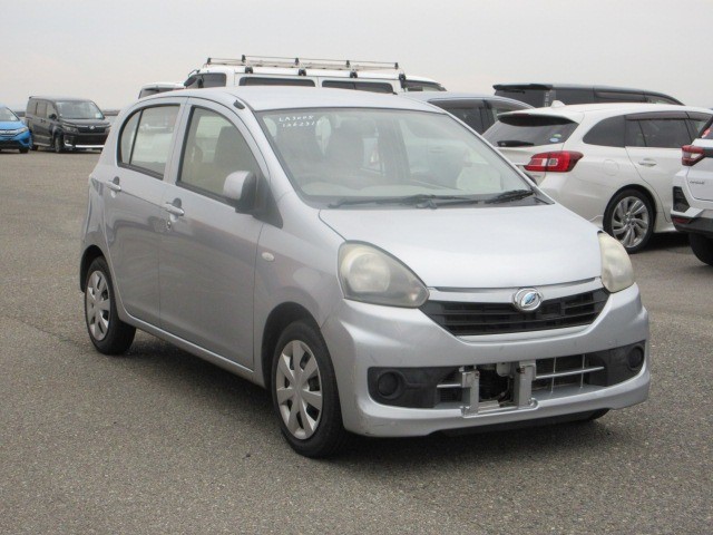 2014 Daihatsu Mira ES