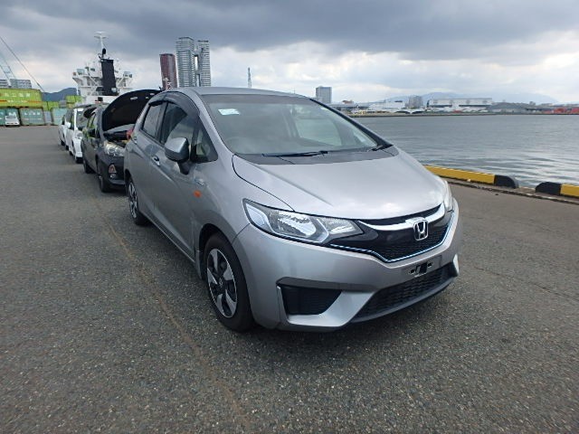 2016 Honda FIT HV