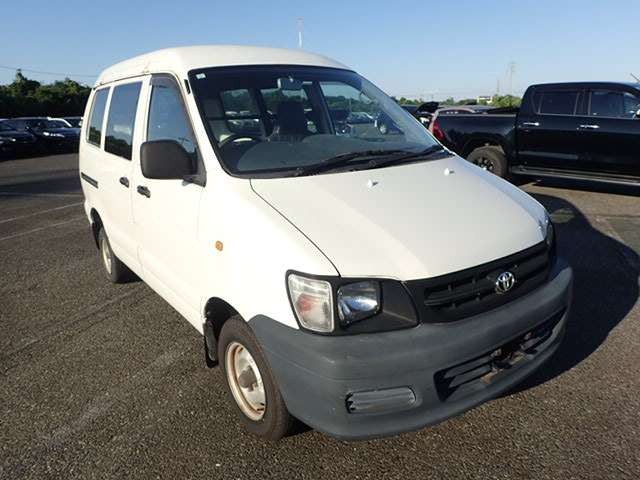 2004 Toyota Townace V