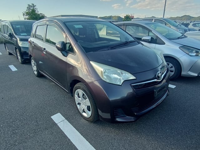 2013 Toyota Ractis